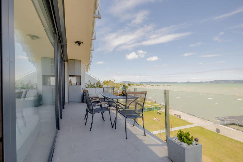 Lellemarine By Bltn Apartmanok Balatonlelle Exterior foto